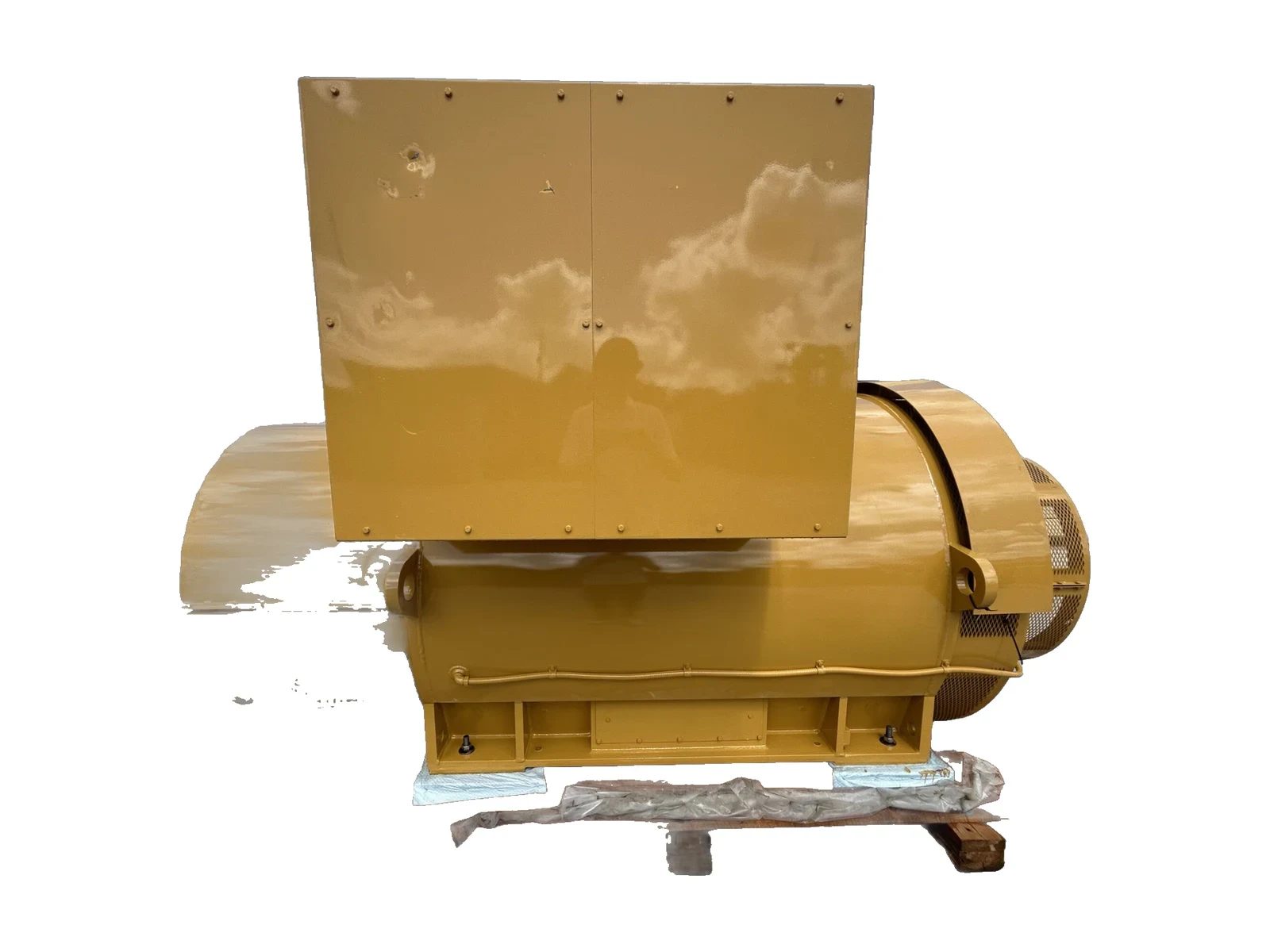 New Surplus Caterpillar 2000KW Generator End